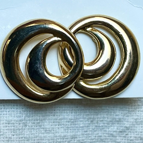 VTG 80’s 90’s Gold Tone Swirl Earrings - Picture 4 of 4